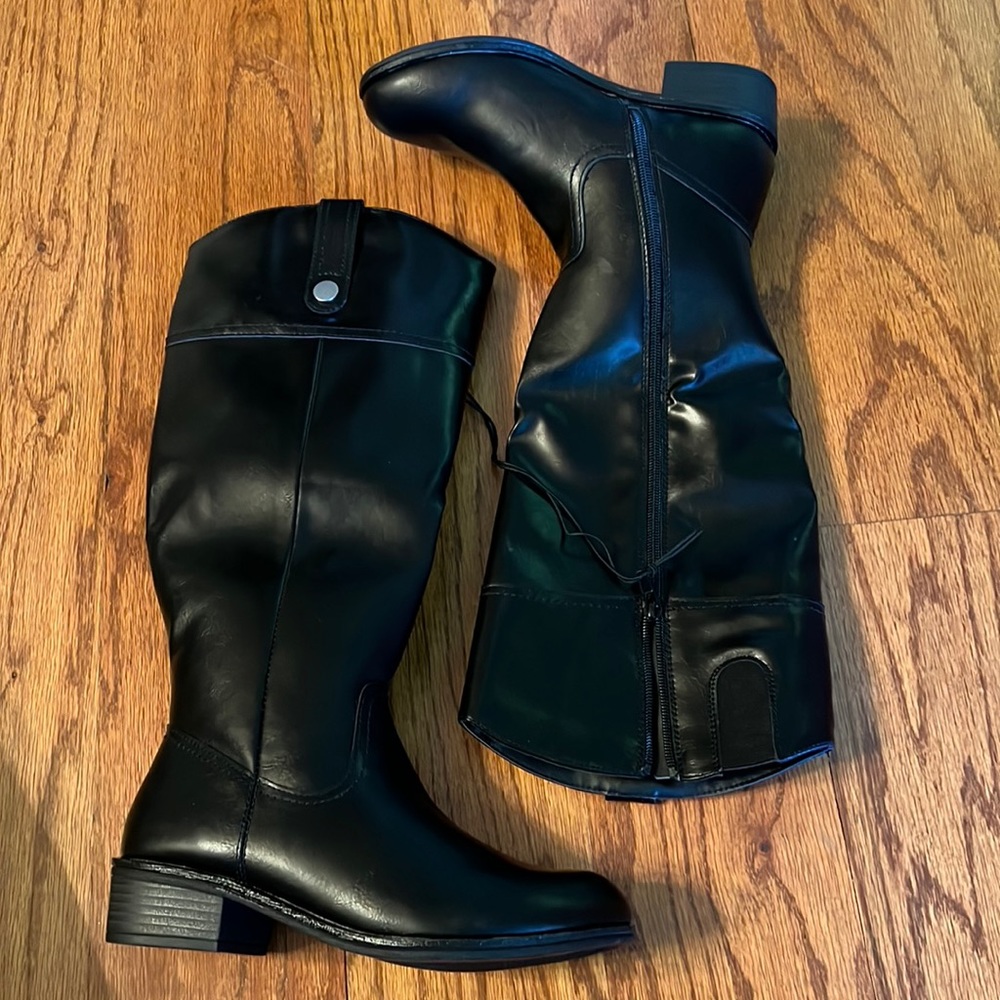NIB 🏷️ Black Boots 👢